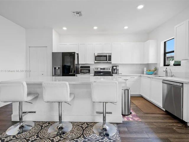 19034 SW 135th Ave, Miami FL 33177