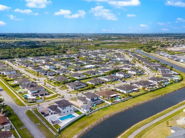 19034 SW 135th Ave, Miami FL 33177