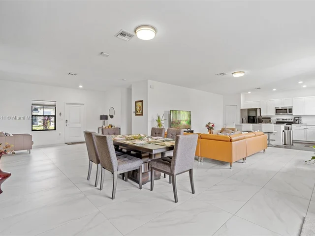 19034 SW 135th Ave, Miami FL 33177