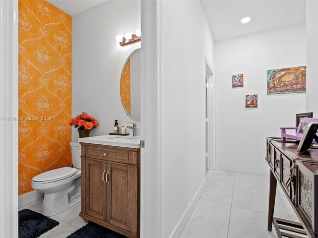 19034 SW 135th Ave, Miami FL 33177