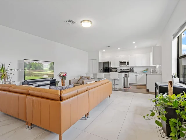 19034 SW 135th Ave, Miami FL 33177