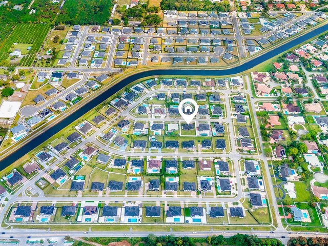 19034 SW 135th Ave, Miami FL 33177