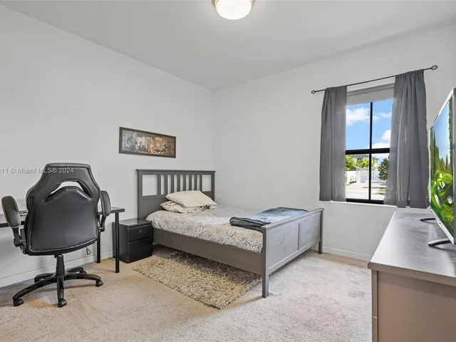 19034 SW 135th Ave, Miami FL 33177