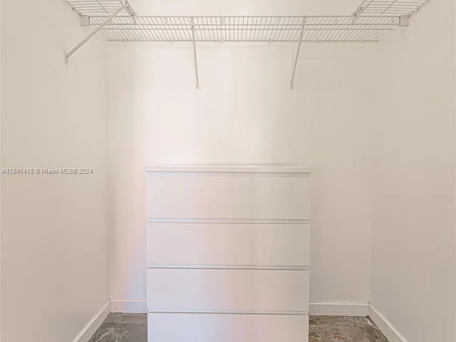 325 S Biscayne Blvd # 3624, Miami FL 33131