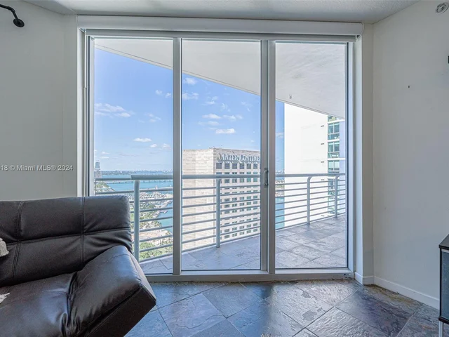 325 S Biscayne Blvd # 3624, Miami FL 33131