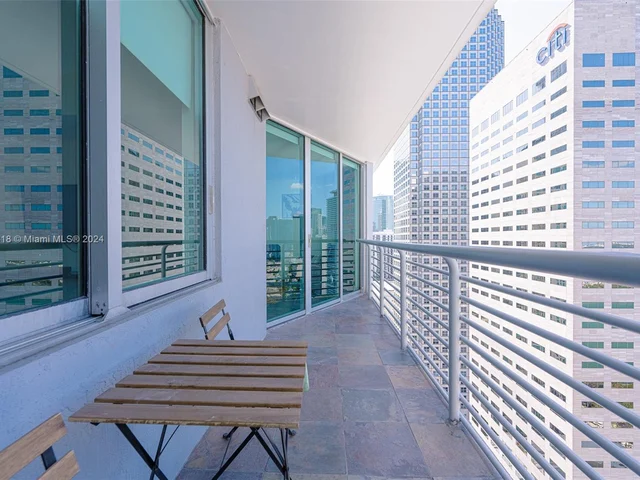 325 S Biscayne Blvd # 3624, Miami FL 33131