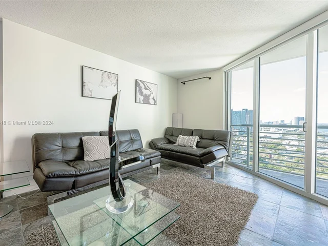 325 S Biscayne Blvd # 3624, Miami FL 33131