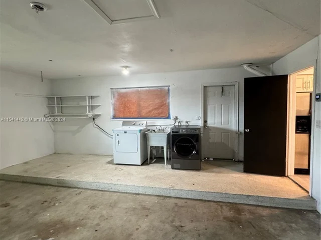 4407 Arthur St, Hollywood FL 33021