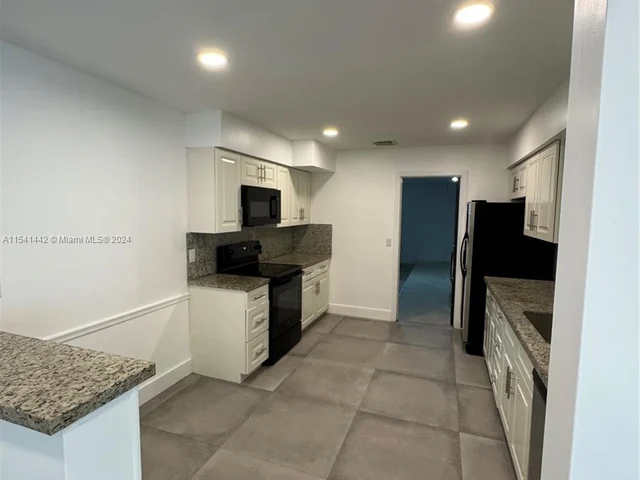 4407 Arthur St, Hollywood FL 33021