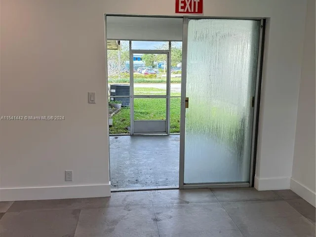 4407 Arthur St, Hollywood FL 33021