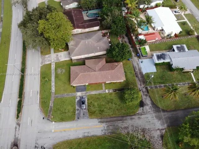 4407 Arthur St, Hollywood FL 33021