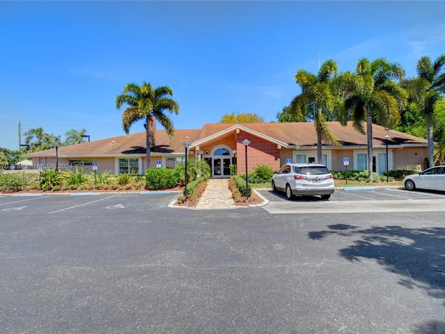 8171 Sweetbriar Way, Boca Raton FL 33496