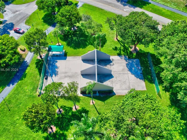 8171 Sweetbriar Way, Boca Raton FL 33496