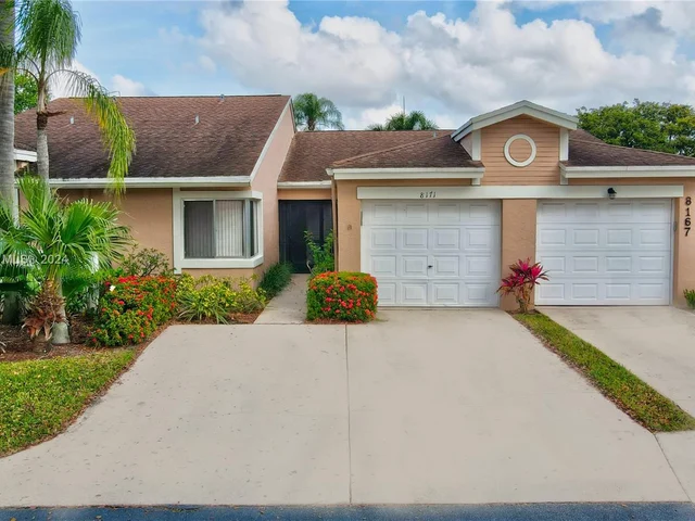 8171 Sweetbriar Way, Boca Raton FL 33496