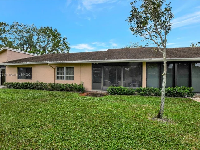 8171 Sweetbriar Way, Boca Raton FL 33496