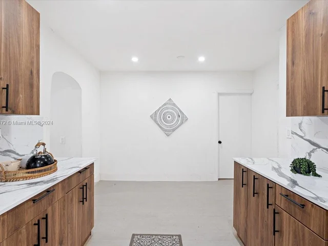 3040 NW 63rd St, Miami FL 33147