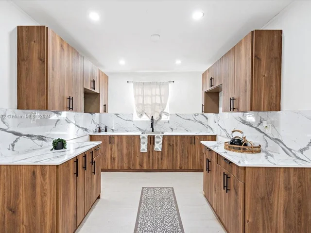 3040 NW 63rd St, Miami FL 33147