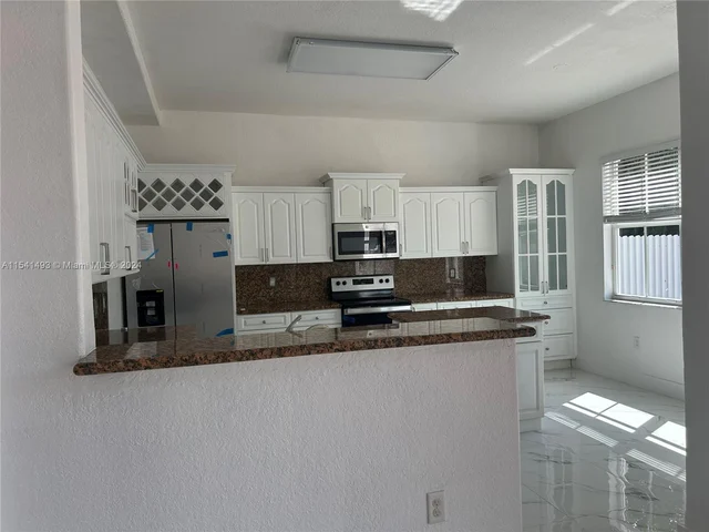 8782 NW 178th Ln, Hialeah FL 33018