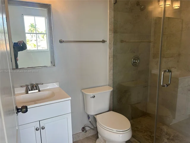 8782 NW 178th Ln, Hialeah FL 33018