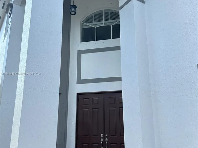 8782 NW 178th Ln, Hialeah FL 33018