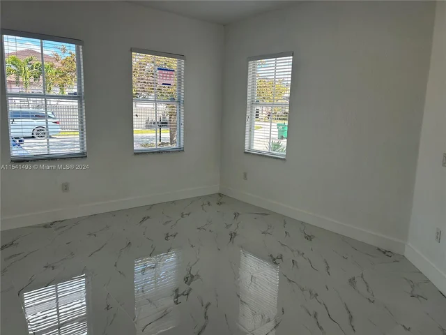 8782 NW 178th Ln, Hialeah FL 33018