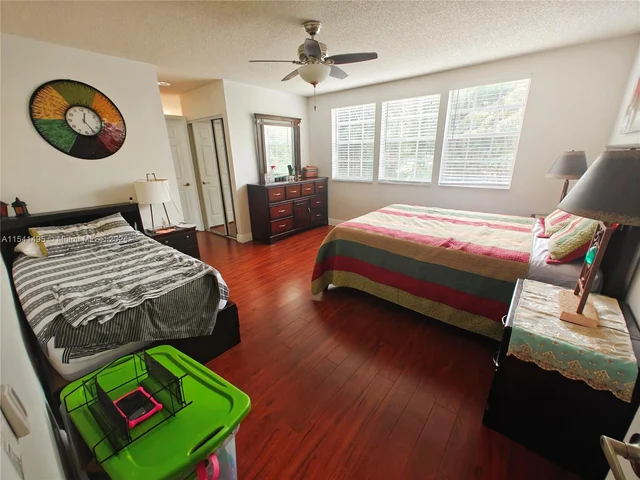 1671 Harbour Side Dr # 1671, Weston FL 33326