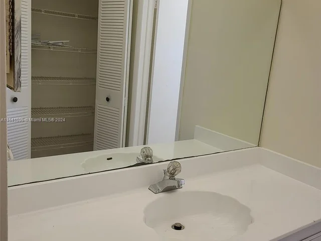 5525 N Lakewood Cir N # 212, Margate FL 33063