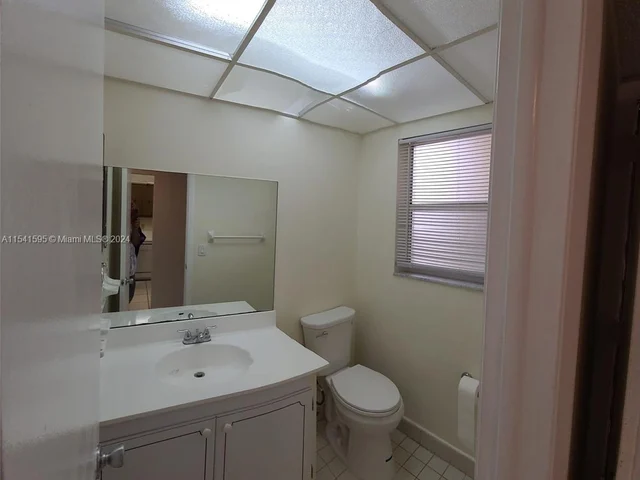 5525 N Lakewood Cir N # 212, Margate FL 33063