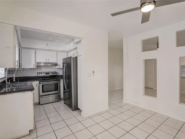 5300 Hollywood Blvd # 6, Hollywood FL 33021