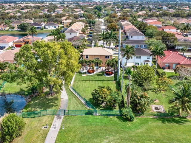 1602 SE 16th Ave, Homestead FL 33035