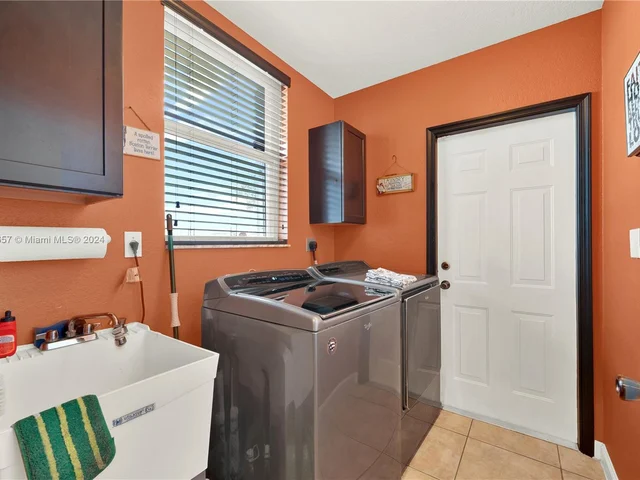 1602 SE 16th Ave, Homestead FL 33035