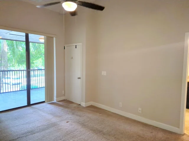 10700 NW 14th St # 142, Plantation FL 33322