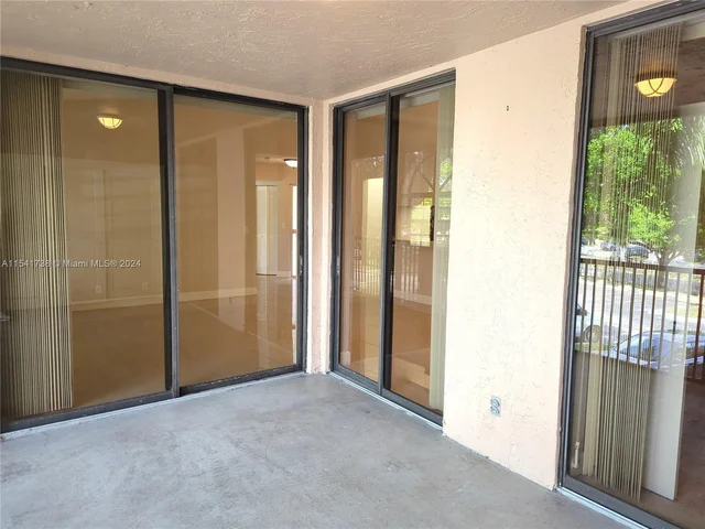 10700 NW 14th St # 142, Plantation FL 33322