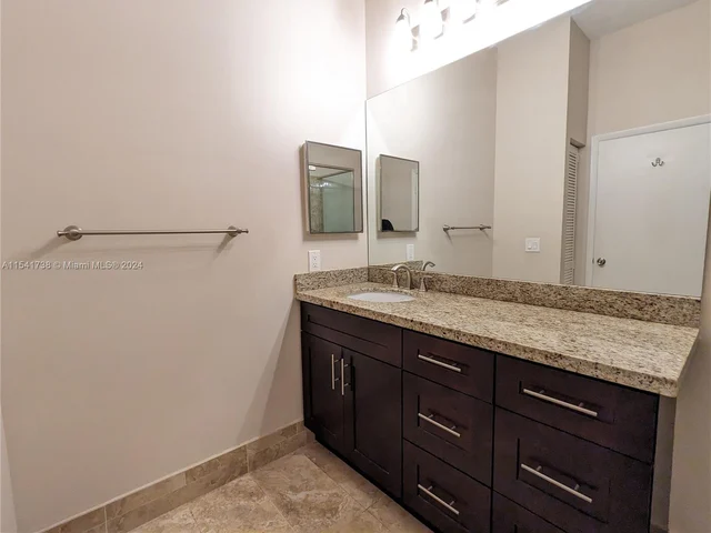 10700 NW 14th St # 142, Plantation FL 33322