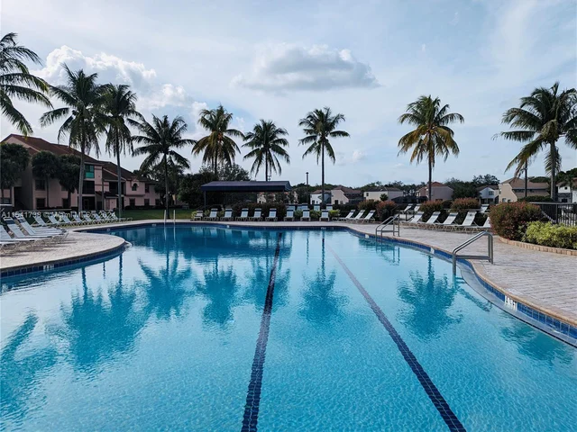 10700 NW 14th St # 142, Plantation FL 33322