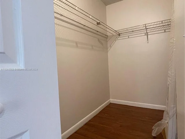 10336 NW 8th St # 204, Pembroke Pines FL 33026