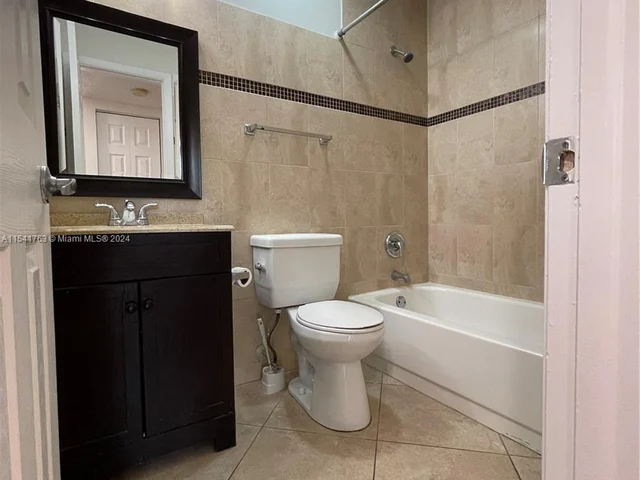 10336 NW 8th St # 204, Pembroke Pines FL 33026