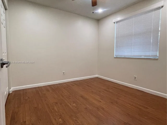 10336 NW 8th St # 204, Pembroke Pines FL 33026