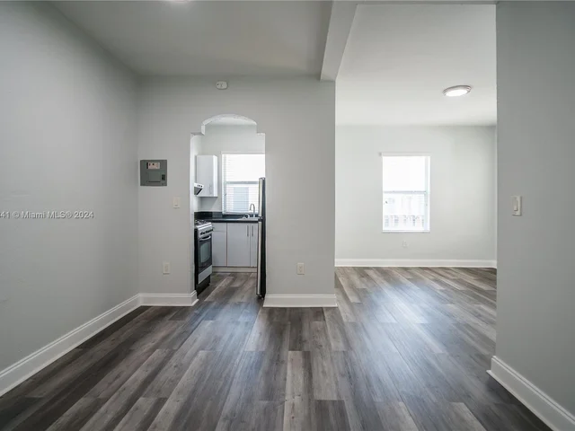 7610 Byron Ave # 6, Miami Beach FL 33141