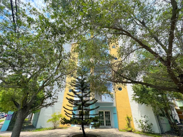 2600 NW 23rd Ct # 207, Miami FL 33142