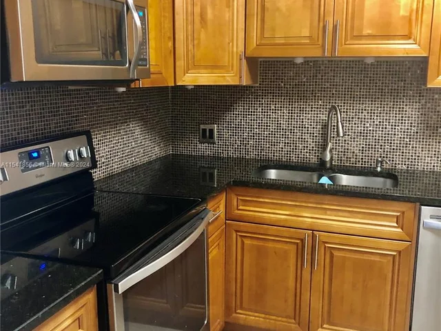 4539 Luxemburg Ct # 202, Lake Worth FL 33467