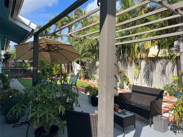 9843 SW 161st Ave, Miami FL 33196