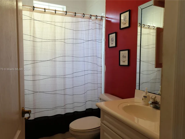 9843 SW 161st Ave, Miami FL 33196