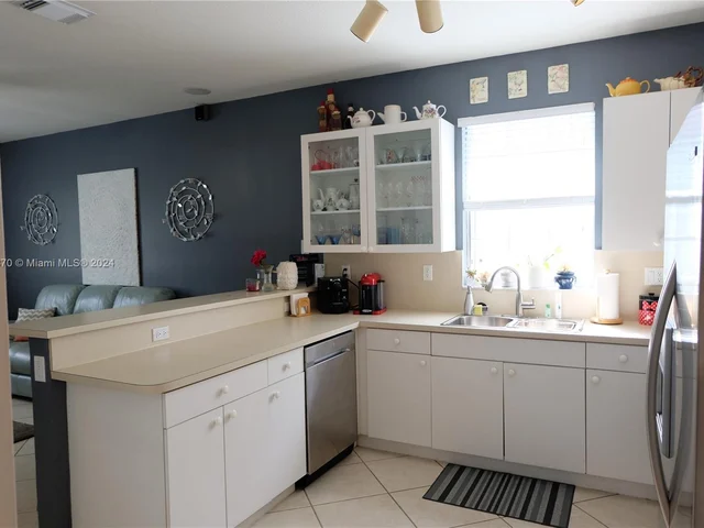 9843 SW 161st Ave, Miami FL 33196