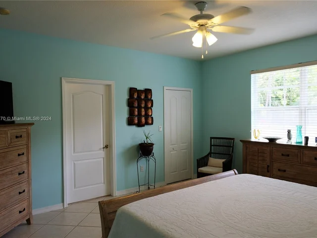 9843 SW 161st Ave, Miami FL 33196