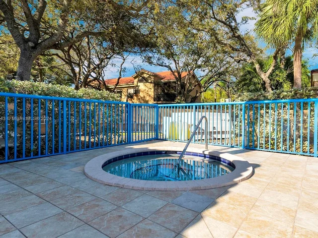 15555 N Miami Lakeway N # 202, Miami Lakes FL 33014