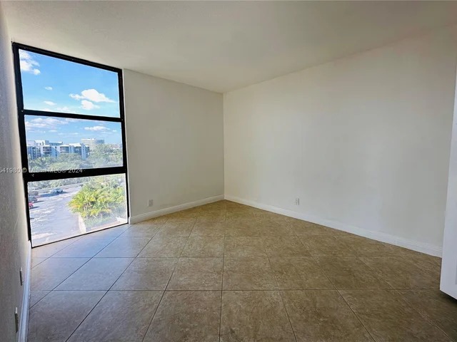 20301 W Country Club Dr # 729, Aventura FL 33180