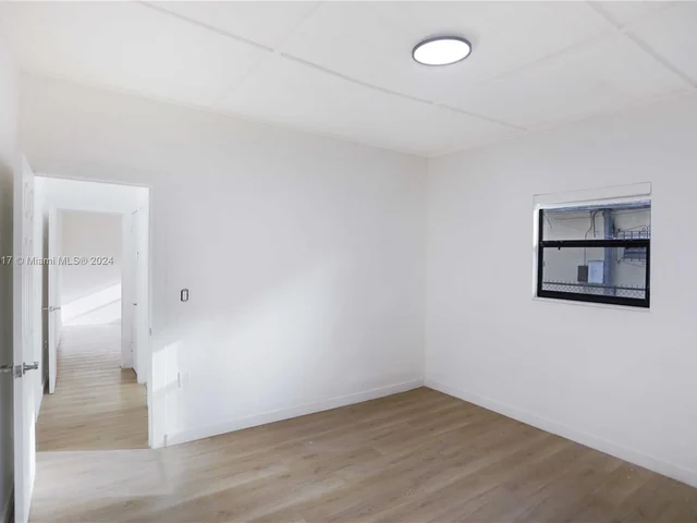 1786 NW 15th St, Miami FL 33125