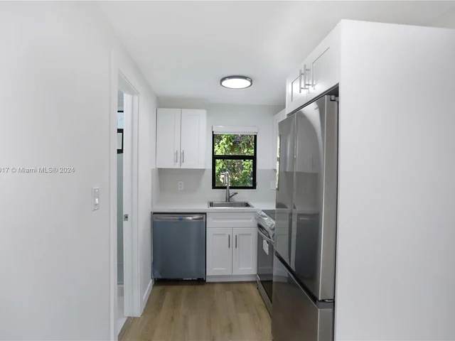 1786 NW 15th St, Miami FL 33125