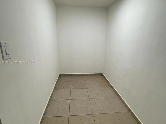 1351 NE Miami Gardens Dr # 423E, Miami FL 33179